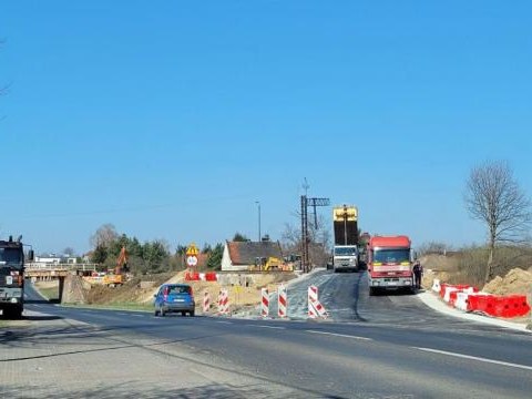 Przebudowa wiaduktu kolejowego na linii kolejowej nr 277 nad drogą wojewódzką nr 455 w Czernicy