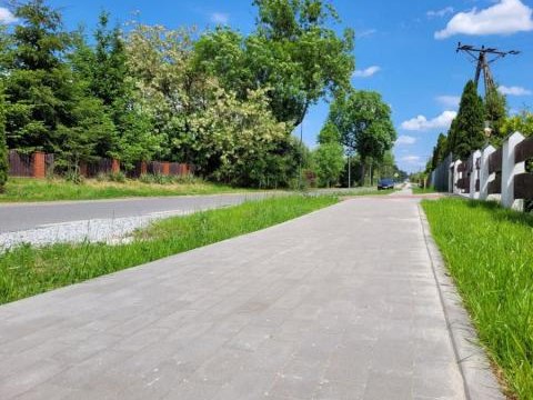 Budowa chodnika na ulicy Lipowej wzdłuż drogi powiatowej zakończona.