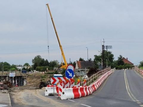 Komunikacja zastępcza na linii kolejowej nr 277 do końca września br.