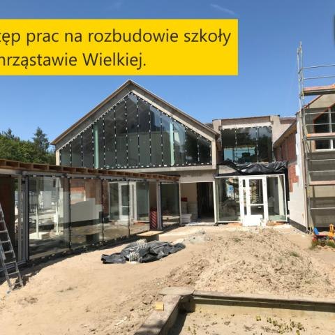 Postęp prac na rozbudowie szkoły w Chrząstawie Wielkiej.