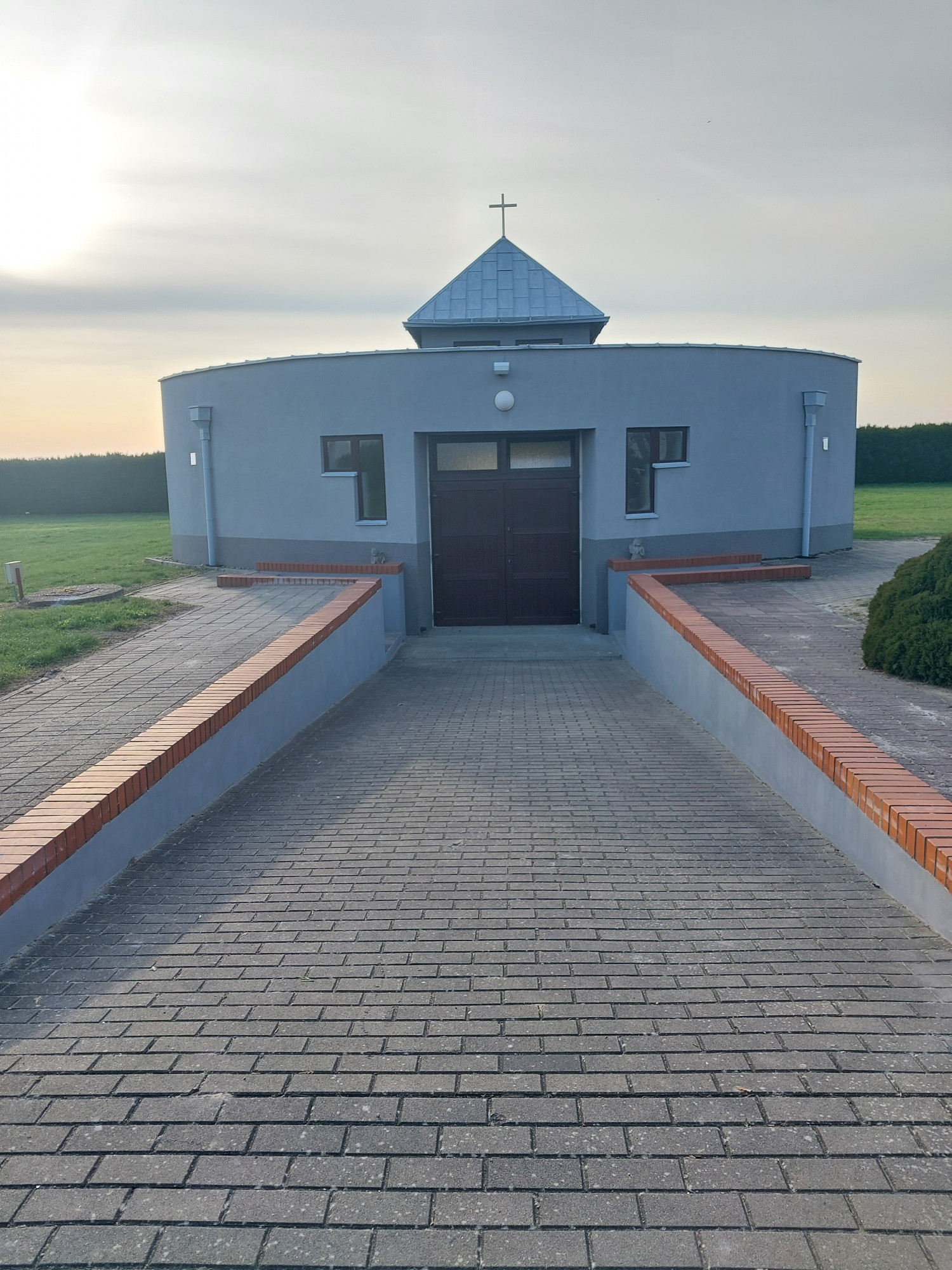 Odbiór prac remontowych na cmentarzu komunalnym w Wojnowicach