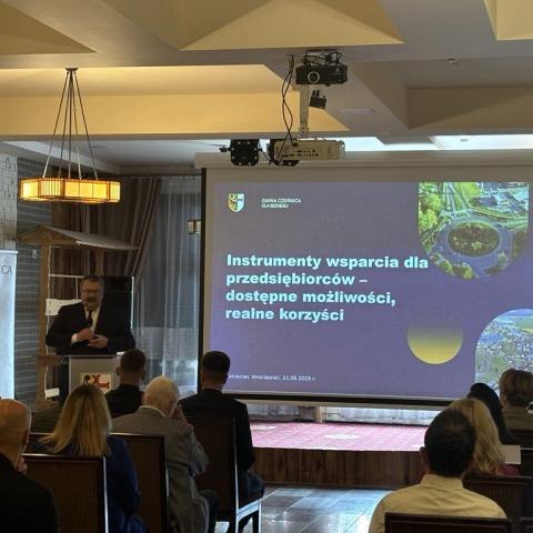 Instrumenty wsparcia dla przedsiębiorców – owocne spotkanie w Kamieńcu Wrocławskim