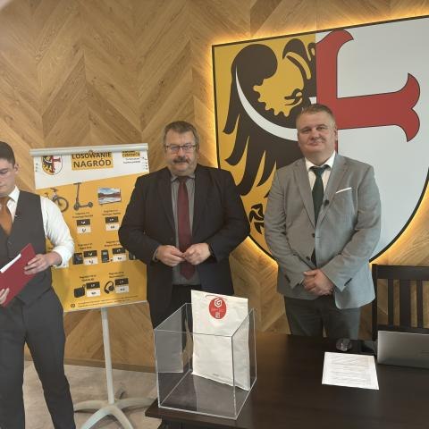 Wyniki losowania nagród w loterii „Gmina Czernica – Tu mieszkam, tu płacę podatki”