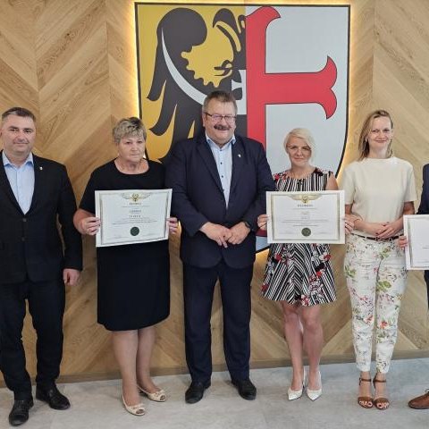 Budowa drogi i remonty świetlic dzięki środkom z Województwa Dolnośląskiego