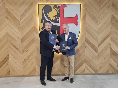 List intencyjny podpisany - wspólna inwestycja gminy Czernica i Jelcz-Laskowice 
