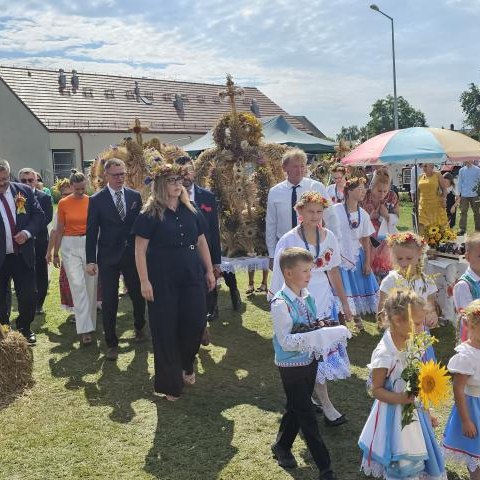 W miniony weekend uroczyście świętowaliśmy Dożynki Parafialne w Chrząstawie Małej