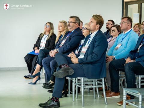 Dzielimy się doświadczeniem – Gmina Czernica na konferencji w Radwanicach