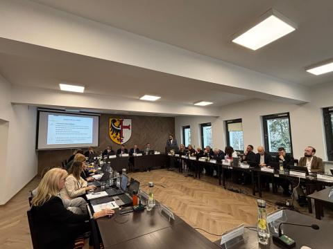 Ważny krok w budowaniu współpracy aglomeracyjnej – Gmina Czernica przyjęła Strategię "WrOF 2050"!