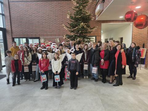 Świąteczna Magia Opanowała Urząd!