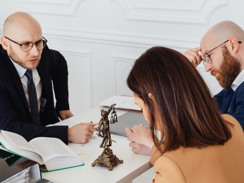 Bezpłatne porady obywatelskie, pomoc prawna i mediacja