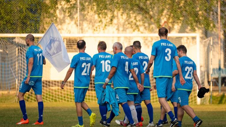 piłkarze PKS Łany.jpg